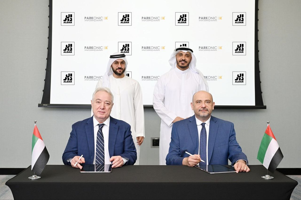 «الدار للعقارات» و«باركونيك» يطلقان أول نظام ذكي لمواقف السيارات في أبوظبي
