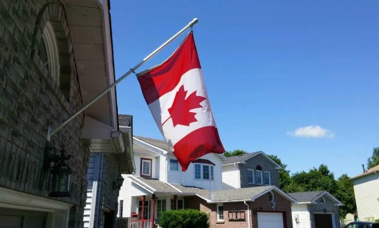 تجميد الفائدة في كندا يعيد تنشيط السوق العقاري ويمنح المشترين فرصة ذهبية وسط ضبابية التجارة العالمية