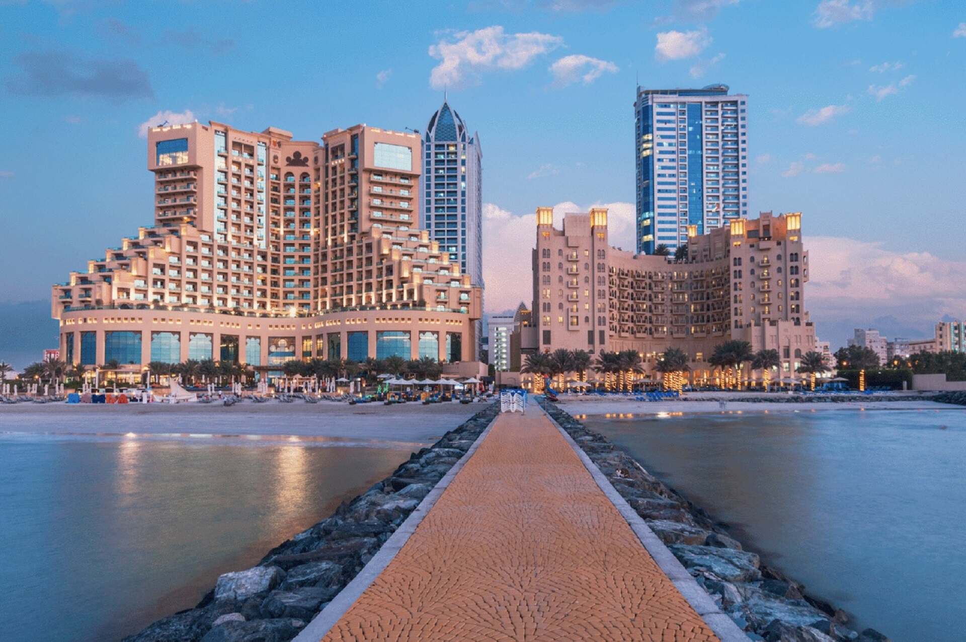 عقارات عجمان تحقق قفزة كبرى.. نمو 32% في التصرفات المسجلة خلال نوفمبر لتبلغ 2.42 مليار درهم