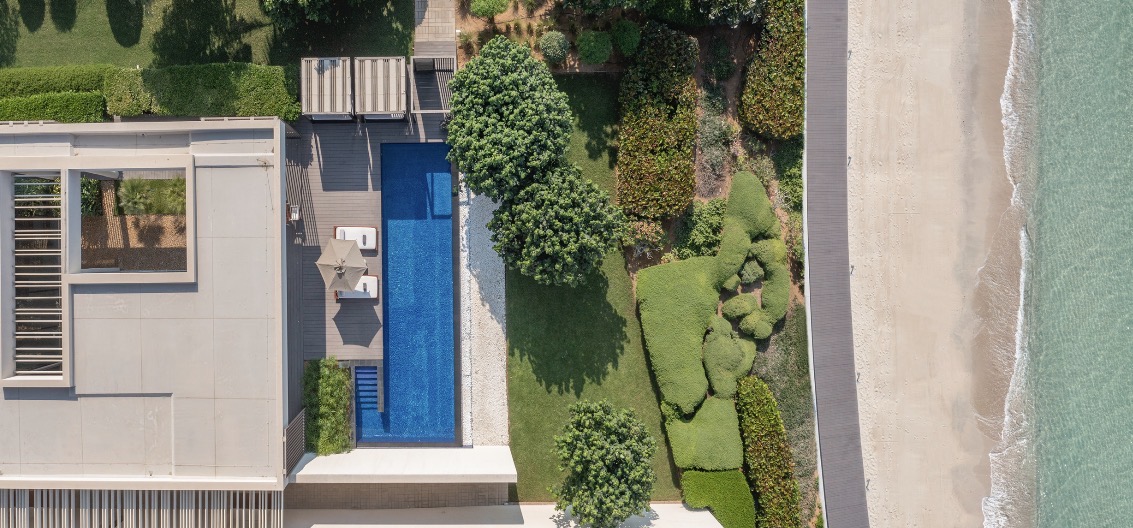 صفقة تاريخية في عجمان.. بيع قصر وبنتهاوس بمليوني دولار يُعزّز مكانة 