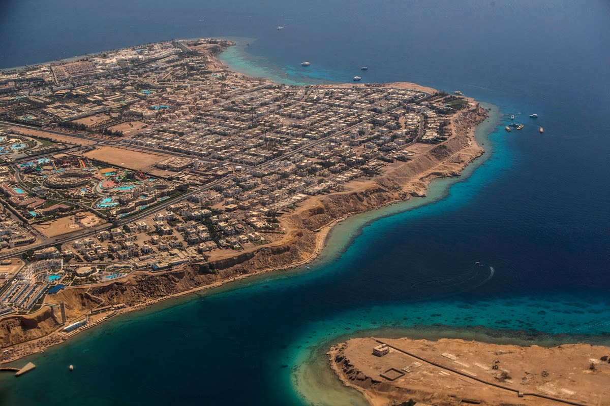 الإسكان المصرية تطرح 2.3 مليون متر مربع لإنشاء منتجعات سياحية بمنطقة شرم الفقيري باستثمارات 1.2 مليار دولار   